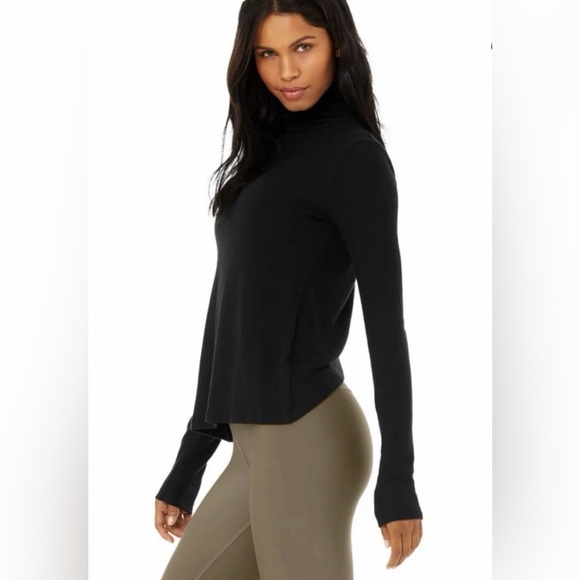 ALO Yoga NEW Embrace Long Sleeve Top in Black size Small Cross Back - Picture 1 of 14